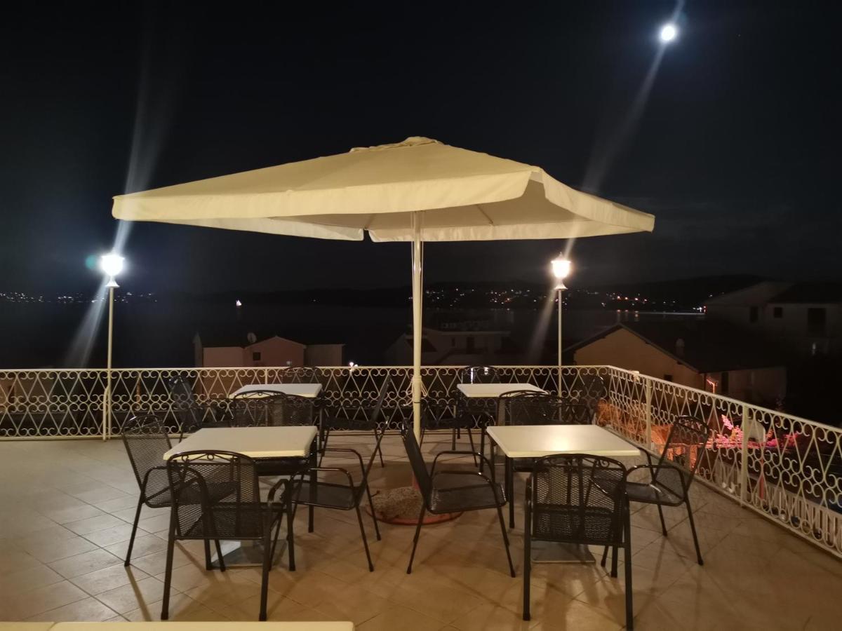Villa Kairos Donji Seget Exterior foto